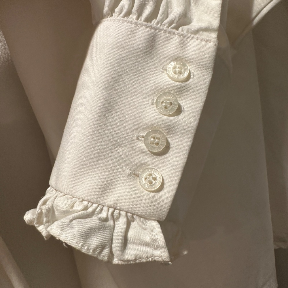Lauren Ralph Lauren Classic White Off-White button down shirt w cuff detail